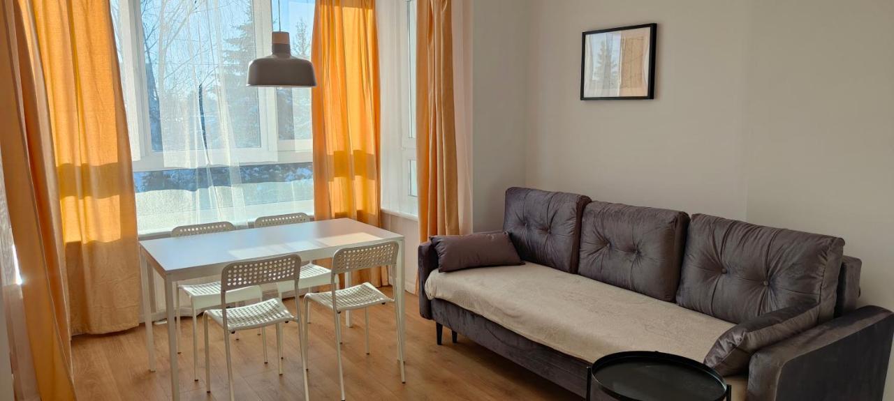 Mlynarska - Sloneczne Apartamenty Пясечно Екстериор снимка