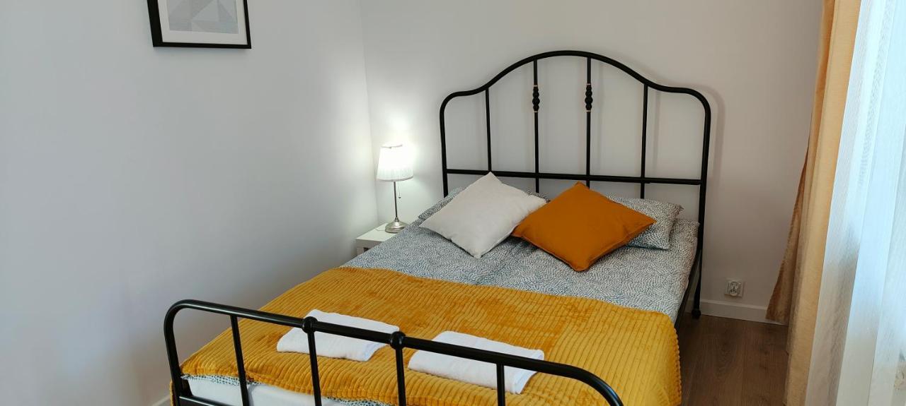 Mlynarska - Sloneczne Apartamenty Пясечно Екстериор снимка
